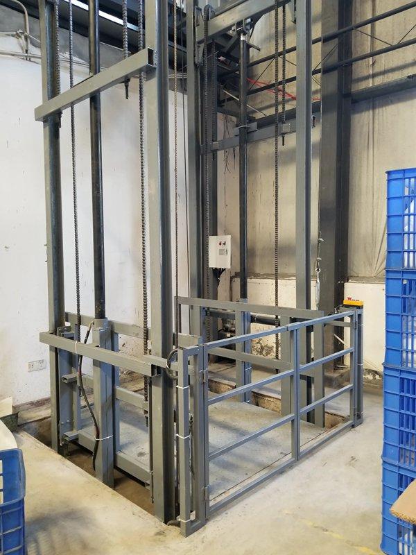 固定式升降货梯