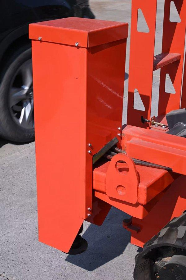 履带式升降作业平台